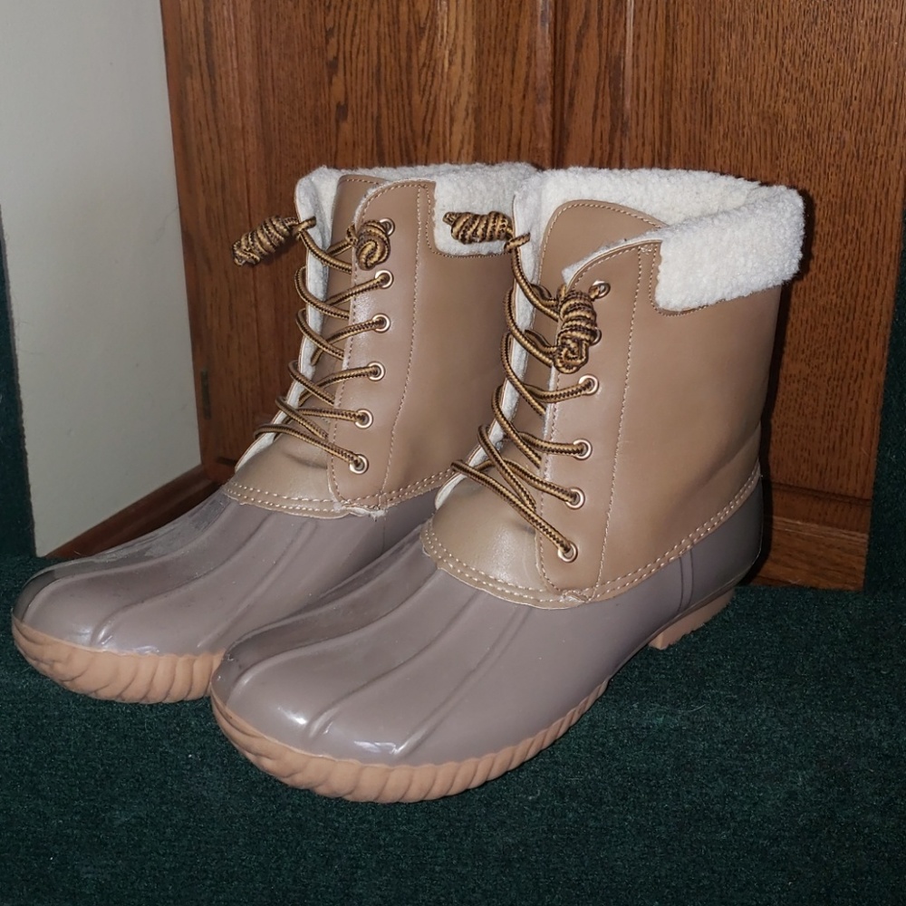 Sherpa lined duck boots